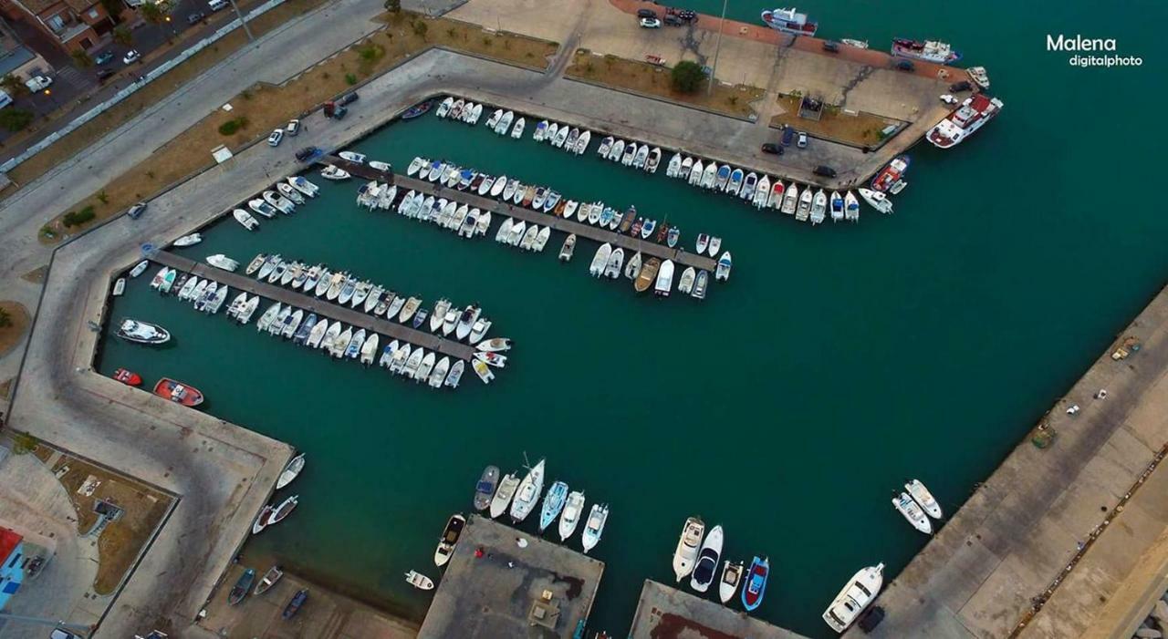 Cirò Marina Climatizzato In Centro A 100M Dal Mareヴィラ エクステリア 写真